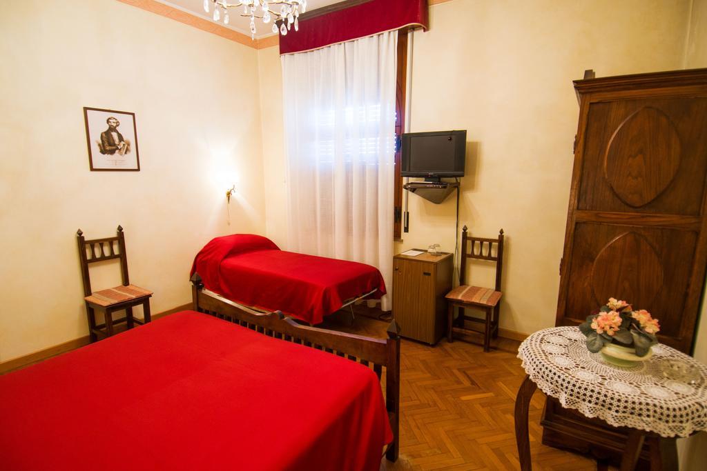 Hotel I Due Foscari Busseto Δωμάτιο φωτογραφία