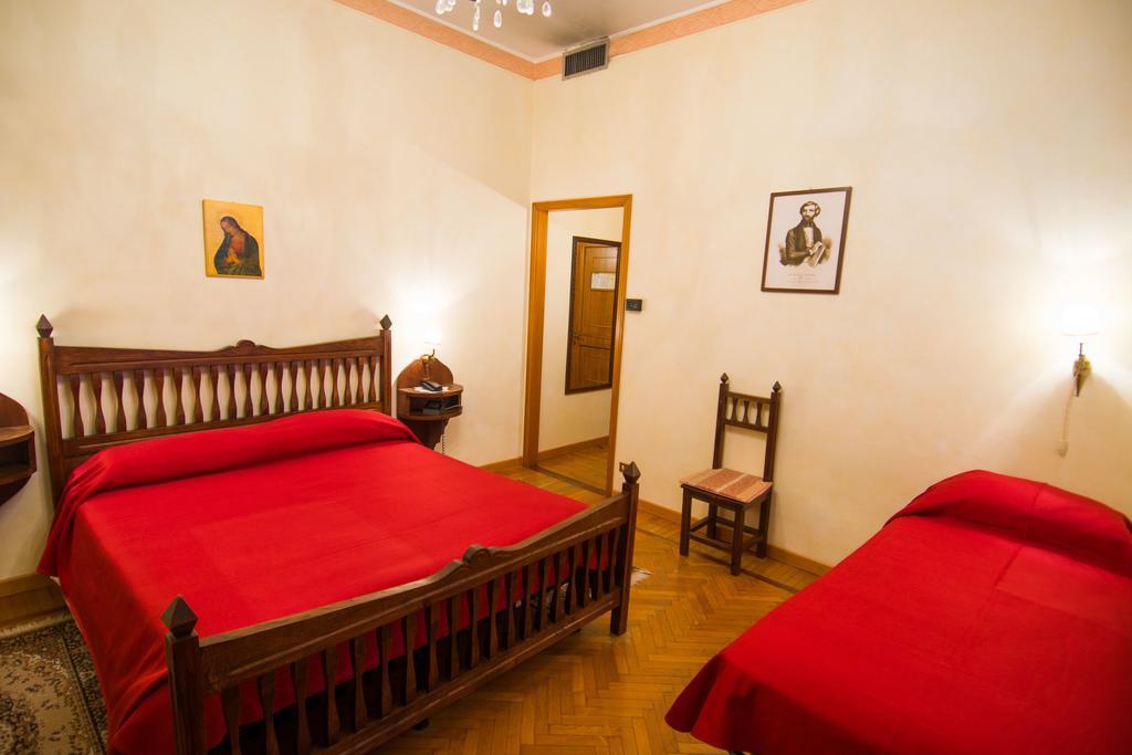 Hotel I Due Foscari Busseto Δωμάτιο φωτογραφία